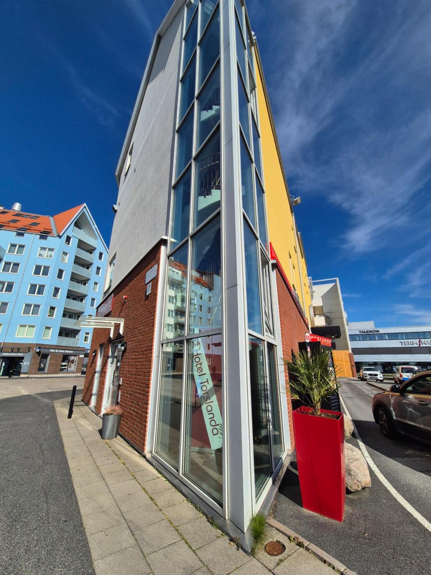 Hotel Torslanda Gothenburg Bagian luar foto