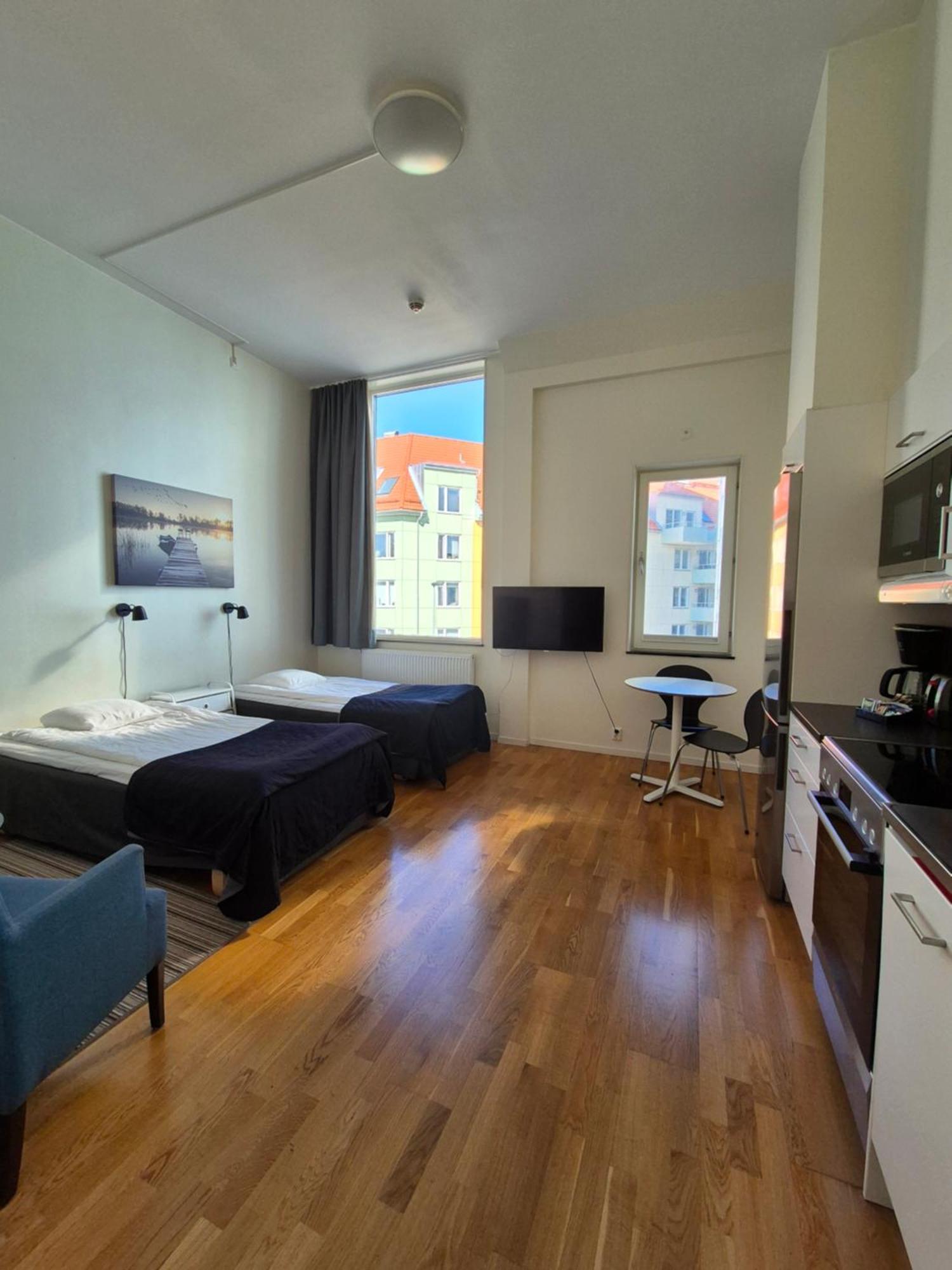 Hotel Torslanda Gothenburg Bagian luar foto