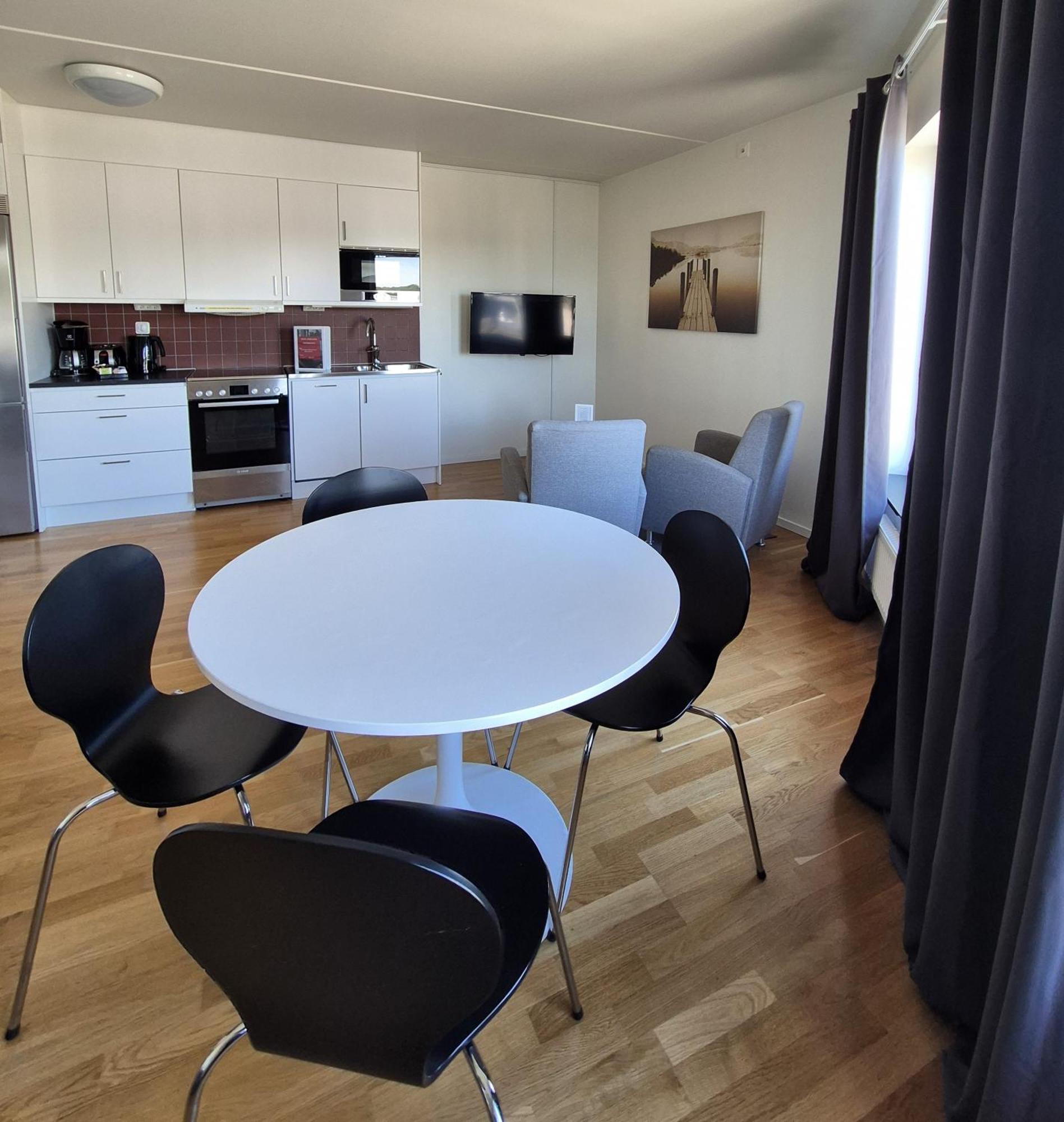 Hotel Torslanda Gothenburg Bagian luar foto