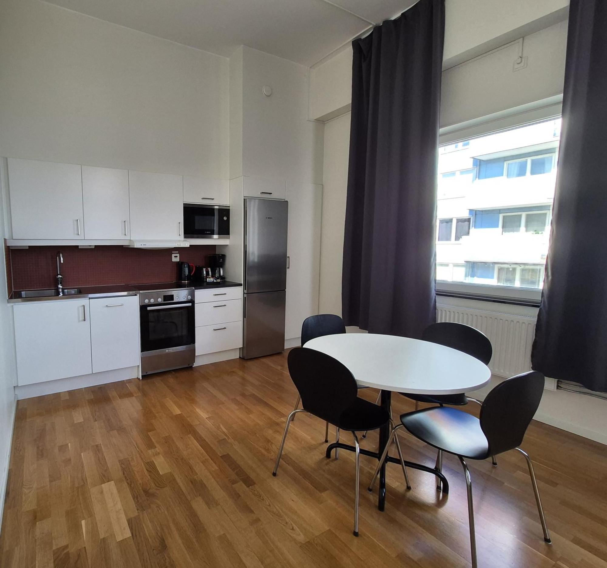 Hotel Torslanda Gothenburg Bagian luar foto