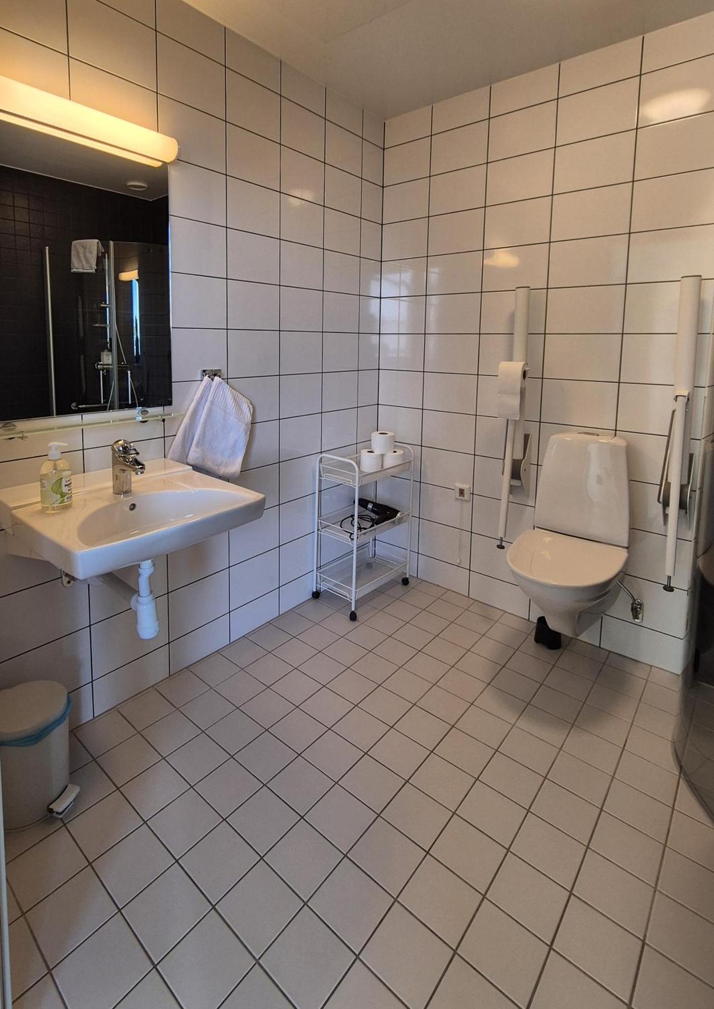 Hotel Torslanda Gothenburg Bagian luar foto