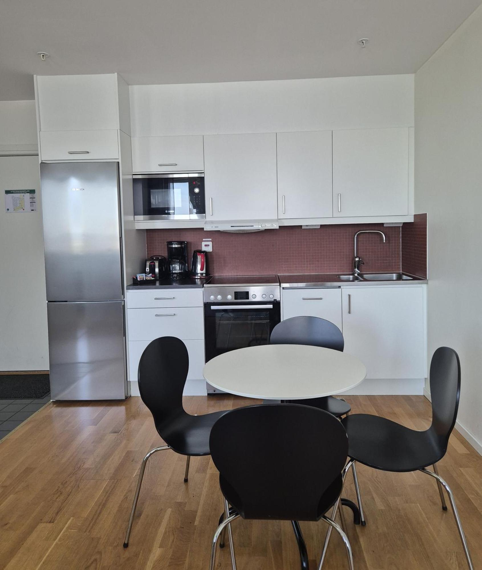 Hotel Torslanda Gothenburg Bagian luar foto