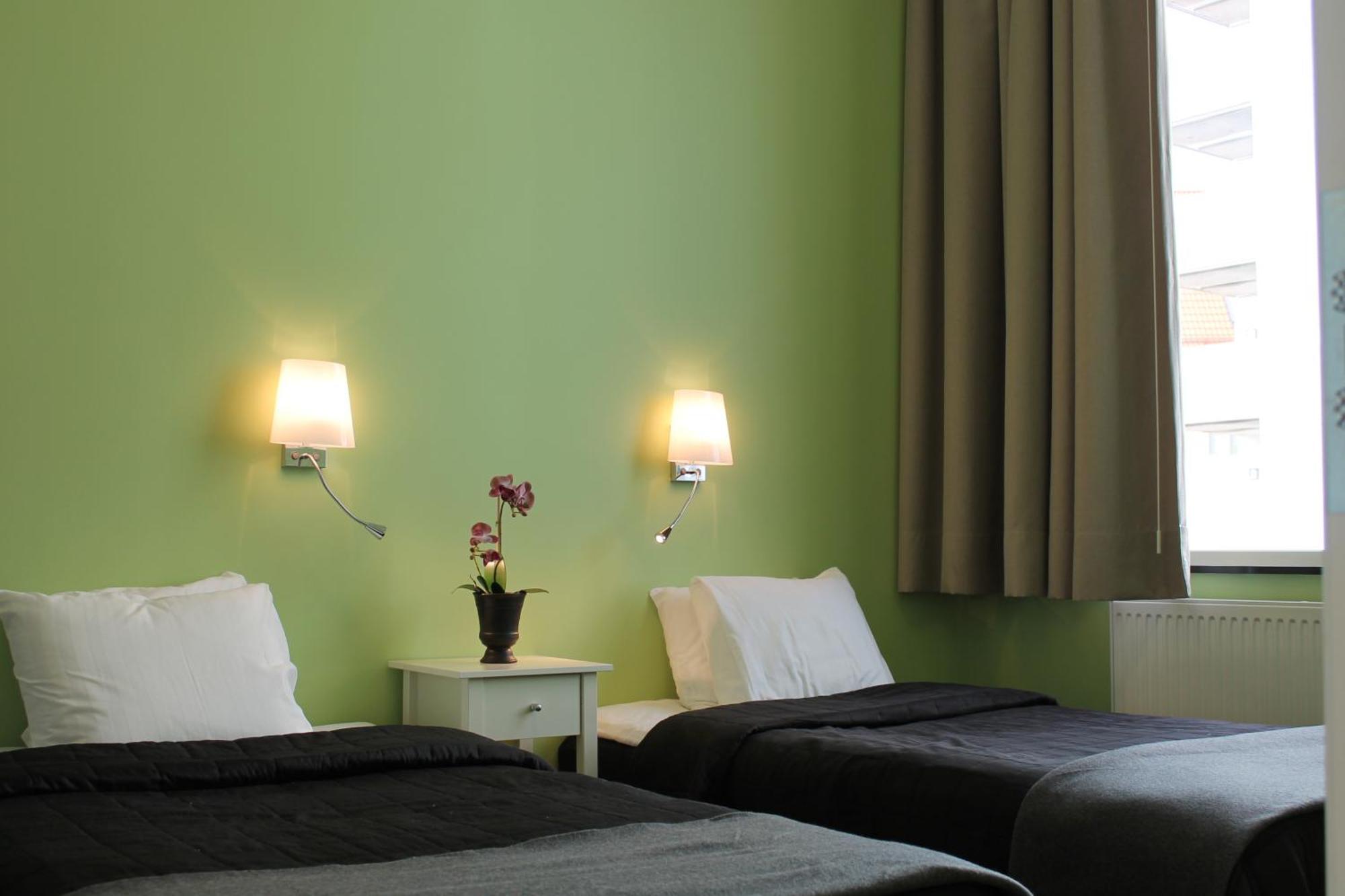 Hotel Torslanda Gothenburg Bagian luar foto