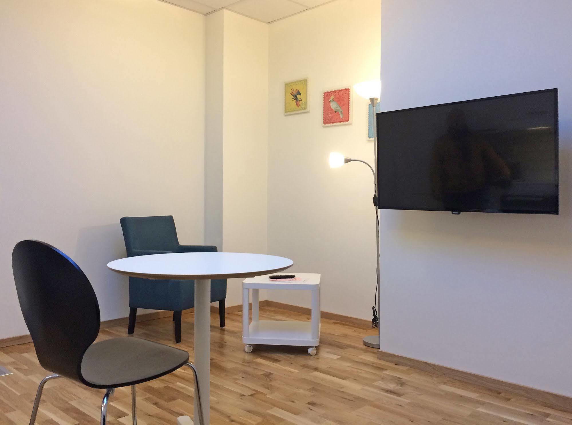 Hotel Torslanda Gothenburg Bagian luar foto