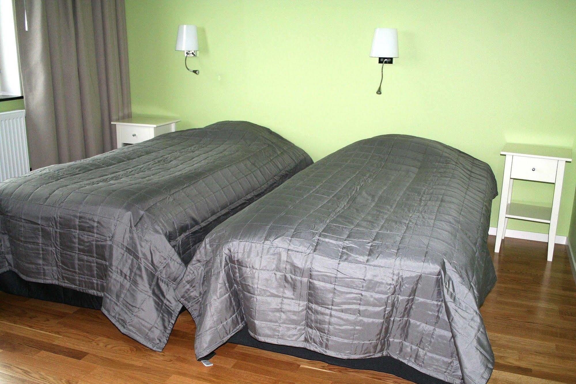 Hotel Torslanda Gothenburg Bagian luar foto
