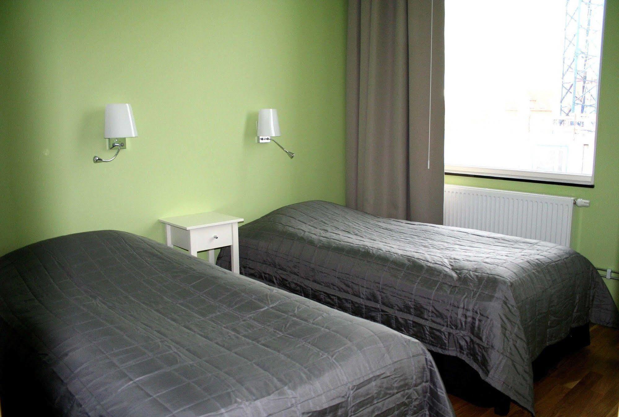 Hotel Torslanda Gothenburg Bagian luar foto