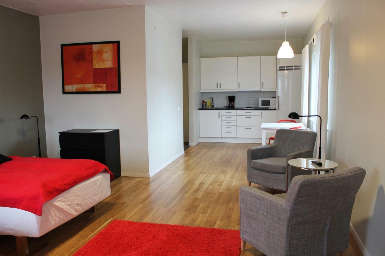Hotel Torslanda Gothenburg Bagian luar foto